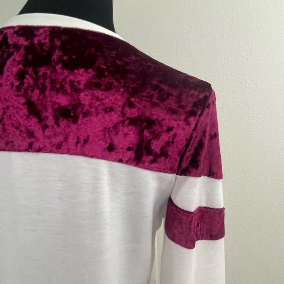 ZUTTER CREW NECK SOFT WHITE FLEECE SWEATSHIRT VELVET ACCENT SHOULDER & SLEEVES - Picture 5 of 9